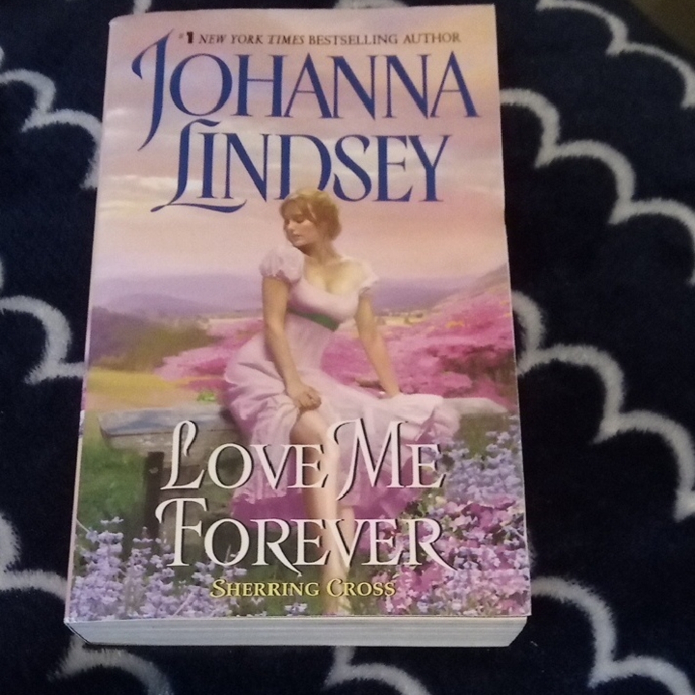 Johanna Lindsey 'Love Me Forever' Book